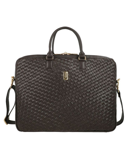 Leather travel bag in UK